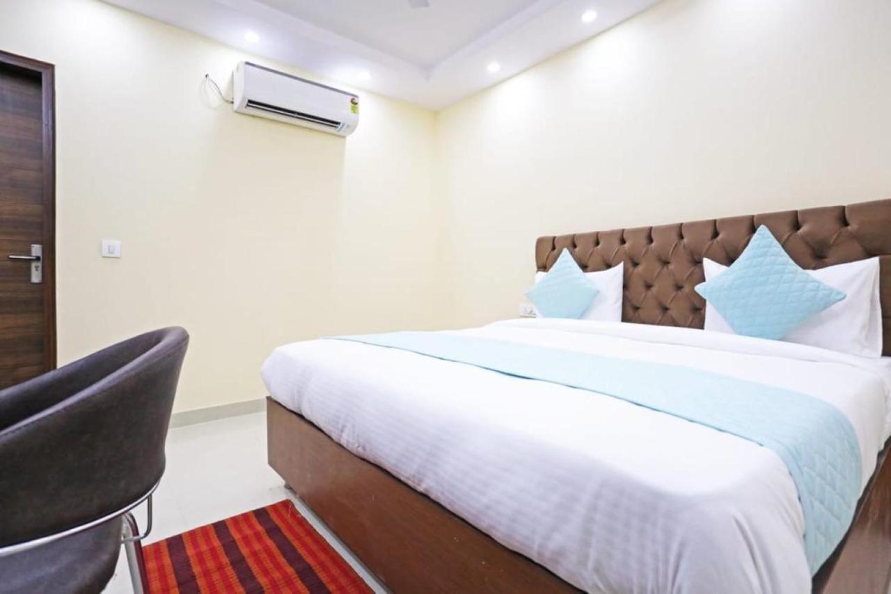 Hotel Mannat Bhera Enclave New Delhi Eksteriør billede
