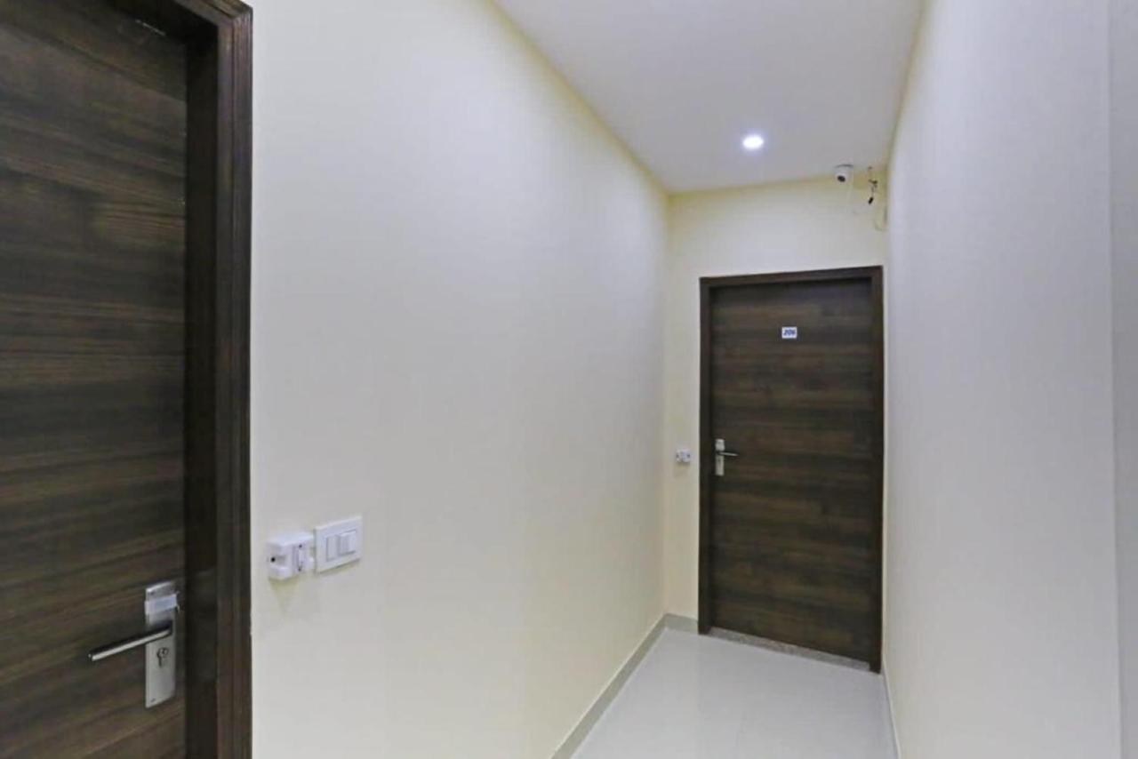 Hotel Mannat Bhera Enclave New Delhi Eksteriør billede